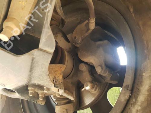Used Right front steering knuckle NISSAN TERRANO II (R20) [1992-2007]  20670056