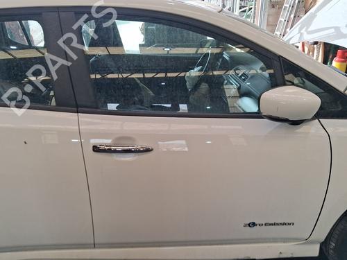 Used Right front door Right front door NISSAN LEAF (ZE1) Electric (150 hp) 40452928 40452928