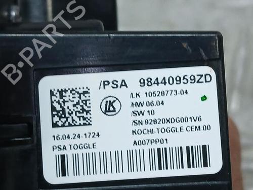 Gear lever CITROËN C4 III (BA_, BB_, BC_) 1.2 PureTech 130 (BAHNSA, BAHNSB) | BP30356548M90