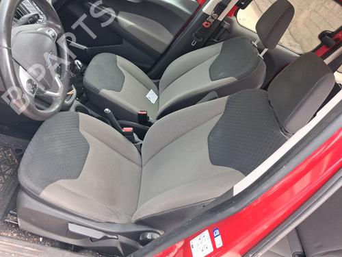 left-front-seat-ford-tourneo-courier-b460-mpv-2014-38564828 main image