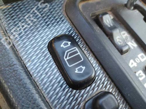 Used Left front window switch MERCEDES-BENZ C-CLASS (W202) C 240 (202.026) (170 hp) 22643825