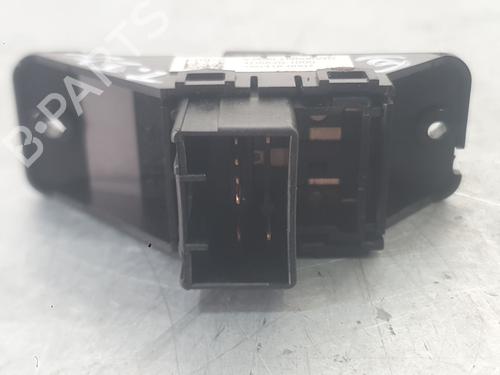 Left rear window switch KIA STONIC (YB) 1.0 T-GDi | BP37263791I29 - Image 3
