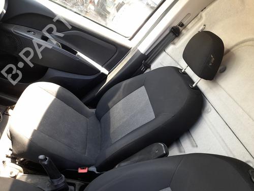 Used Right front seat Right front seat FIAT DOBLO Cargo (263_) 1.6 D Multijet (263WXD1B, 263WXR1B, 263WXX1B, 263ZXD1B,... (105 hp) 36022736 36022736