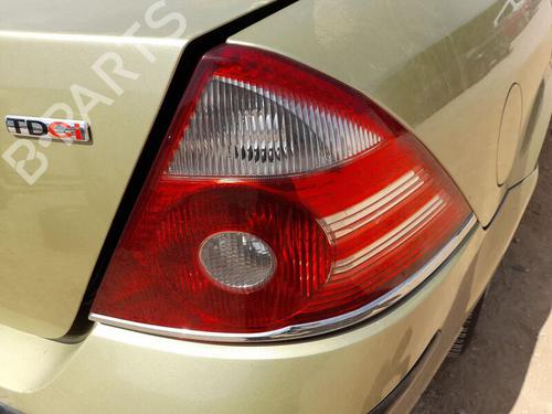 Used Right taillight FORD MONDEO III (B5Y) 2.0 TDCi (130 hp) 27151346