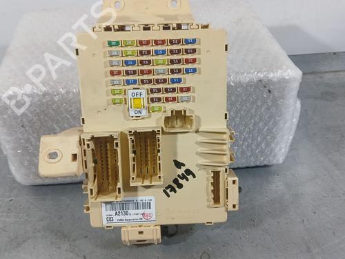 Used Fuse box Fuse box 38019289 38019289