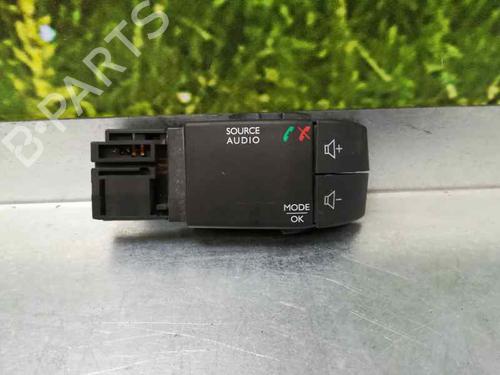 Used Switch RENAULT CLIO IV (BH_) [2012-2021]  2690065