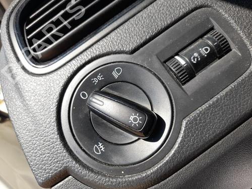 Hovedlysbryter VW POLO V (6R1, 6C1) 1.4 (6R1) (85 hp) 28320642
