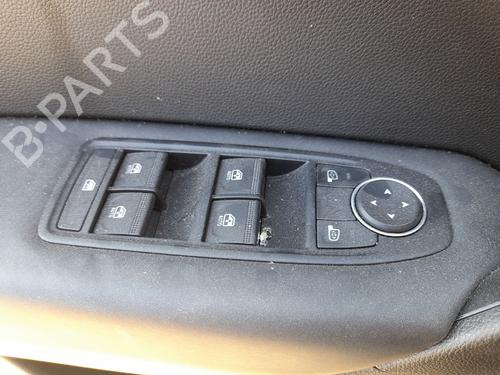Interrupteur de vitre avant gauche RENAULT CAPTUR II (HF_) TCe 140 (HFN0) (140 hp) 29976901