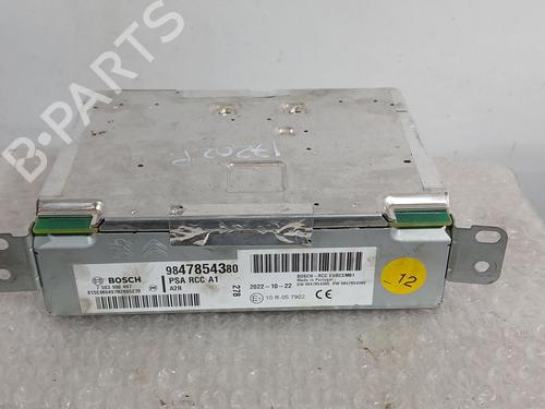 Used Radio Radio OPEL CORSA F (P2JO) 1.2 (68) (101 hp) 35754477 35754477