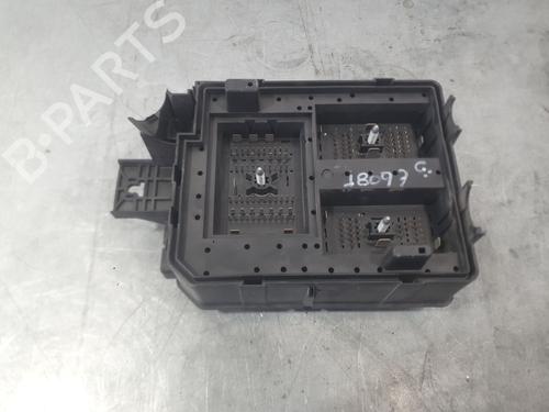 Fuse box OPEL CORSA E (X15) 1.4 (08, 68) | BP39136178E1 - Image 2
