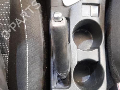 Handrem Handrem TOYOTA AURIS (_E18_) 2.0 D-4D (ADE186_, ADE186R) (124 hp) 37217903 37217903