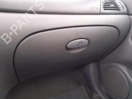 Used Glove box CITROËN C5 I (DC_) 2.0 HDi (DCRHZB, DCRHZE) (109 hp) 28382901
