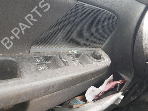 Used Left front window switch VW GOLF V (1K1) 1.6 (102 hp) 25470313