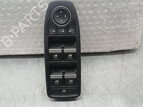 Used Left front window switch RENAULT CLIO V (B7_) 1.0 LPG (B7MT) (101 hp) 32394204