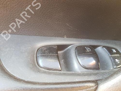 Used Left front window switch NISSAN X-TRAIL III (T32_, T32R, T32RR) 1.6 dCi (T32) (130 hp) 29595060