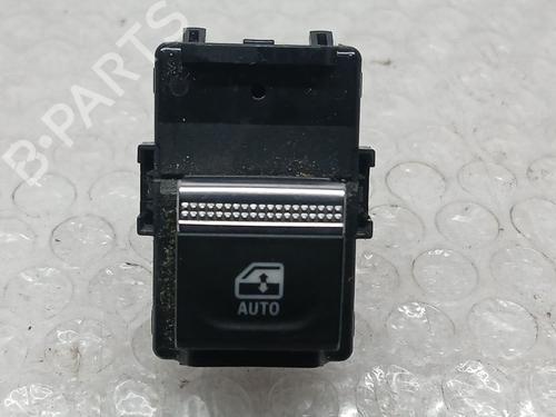 Mando elevalunas trasera derecho RENAULT CLIO V (B7_) 1.0 LPG (B7MT) (101 hp) 32394205