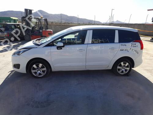 Brugte PEUGEOT 5008 (0U_, 0E_) 1.6 BlueHDi 120 (120 hp) 4407491