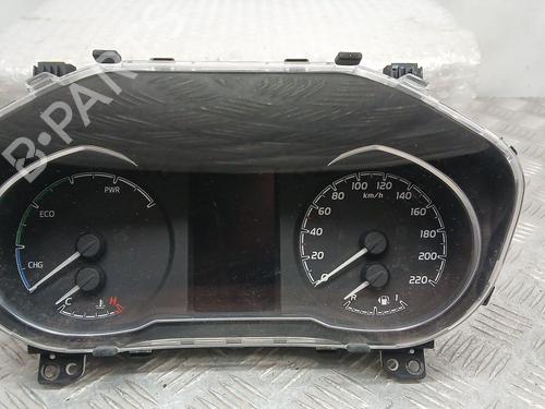 Used Instrument cluster TOYOTA YARIS (_P13_) 1.5 Hybrid (NHP130_, NHP130) (101 hp) 26395833