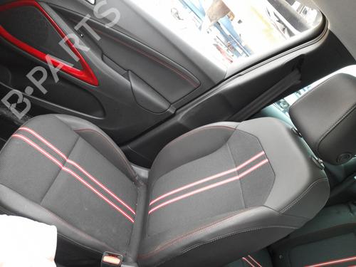 Asiento delantero derecho OPEL CROSSLAND X / CROSSLAND (P17, P2QO) 1.2 (75) (110 hp) 31810776