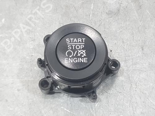 switch-jeep-renegade-suv-bu-b1-bv-2014-34477253 main image