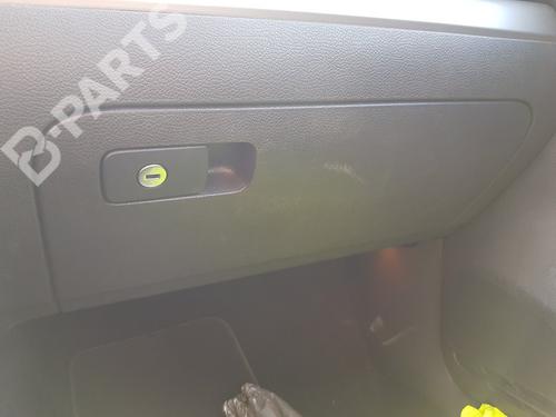 Used Glove box Glove box VW GOLF VI (5K1) 1.6 TDI (105 hp) 9815614 9815614