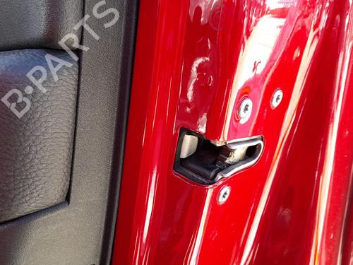 front-right-lock-fiat-500x-334_-2014-33467801 main image