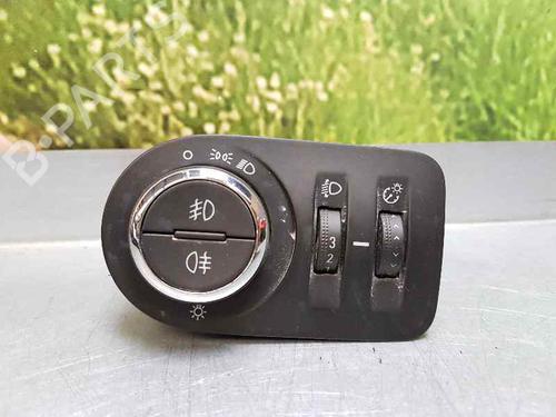 Used Headlight switch OPEL CORSA E (X15) [2014-2025]  1789314