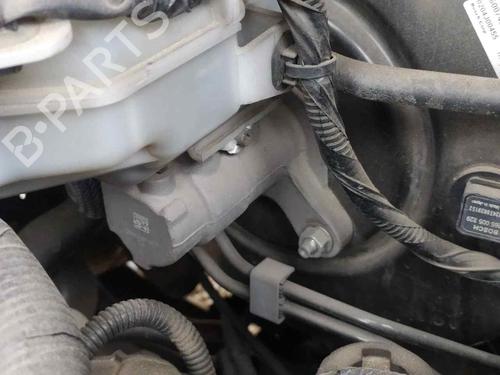 Used Brake master cylinder NISSAN X-TRAIL III (T32_, T32R, T32RR) 1.6 dCi (T32) (130 hp) 21534798