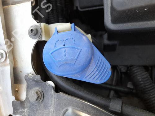 Used Windscreen washer tank VOLVO S80 I (184) 2.4 (170 hp) 27611867