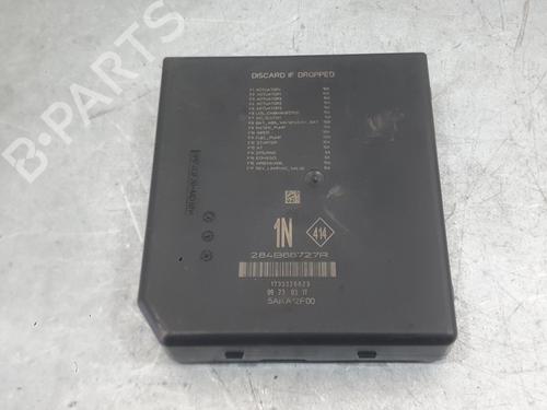 Used Fuse box Fuse box RENAULT MEGANE IV Hatchback (B9A/M/N_) 1.6 dCi 130 (B9A4) (130 hp) 36016843 36016843