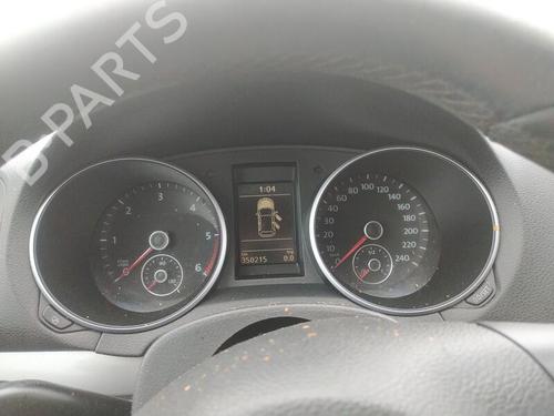 Used Instrument cluster VW GOLF VI (5K1) 1.6 TDI (105 hp) 24677040