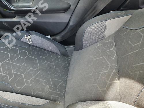 Used Right front seat Right front seat PEUGEOT 2008 I (CU_) 1.2 THP 110 / PureTech 110 (110 hp) 10920331 10920331