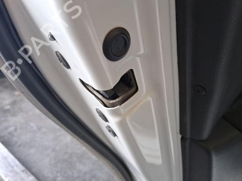 Venstre bagtil lås Venstre bagtil lås PEUGEOT 5008 II (MC_, MJ_, MR_, M4_) 1.6 BlueHDi 115 (MCBHXH, MCBHXW) (116 hp) 37513644 37513644