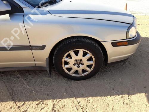 Used Right front fenders VOLVO S80 I (184) 2.4 (170 hp) 27611845