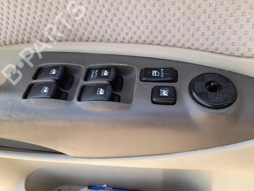 Used Left front window switch HYUNDAI TUCSON (JM) 2.0 CRDi (136 hp) 29976968