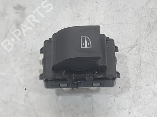 Used Right front window switch Right front window switch RENAULT EXPRESS Box Body/MPV 1.5 Blue dCi 75 (F6AA) (75 hp) 33626139 33626139