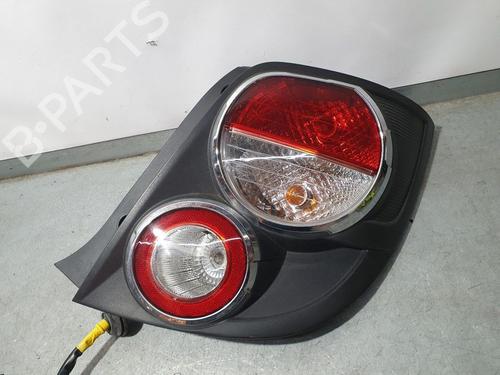Used Right taillight Right taillight CHEVROLET AVEO Saloon (T300) 1.3 D (95 hp) 9044776 9044776