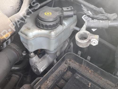 Used Brake master cylinder SKODA OCTAVIA II (1Z3) 1.6 TDI (105 hp) 26582669