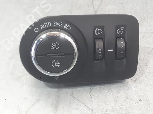 headlight-switch-opel-corsa-e-x15-2014-39102854 main image