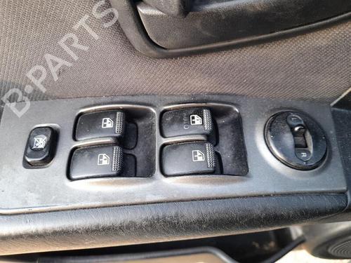 Used Left front window switch HYUNDAI MATRIX (FC) 1.5 CRDi (82 hp) 30203407