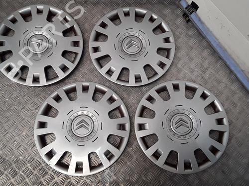 Used Hub cap CITROËN C4 Coupe (LA_) 1.4 16V (88 hp) 31092928