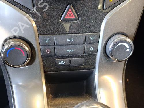 Used Climate control Climate control 37800567 37800567