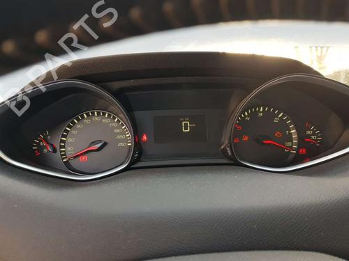 Used Instrument cluster PEUGEOT 308 II (LB_, LP_, LW_, LH_, L3_) [2013-2021]  17545869