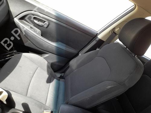 Used Right front seat KIA CARENS IV 1.7 CRDi (116 hp) 29633868