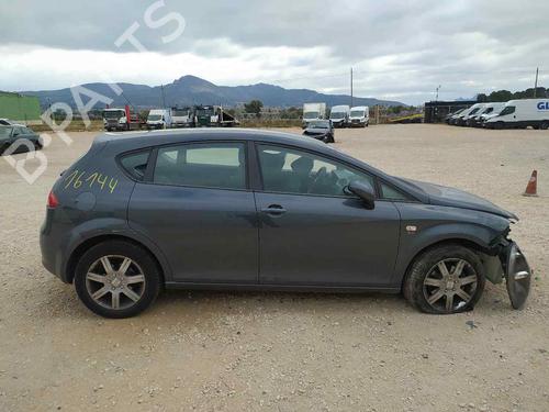 Steering column stalk SEAT LEON (1P1) 2.0 TDI 16V | BP24842084I23 