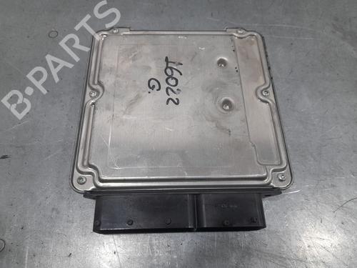 Used Engine control unit (ECU) AUDI A4 B7 Avant (8ED) 2.0 TDI (140 hp) 31904729