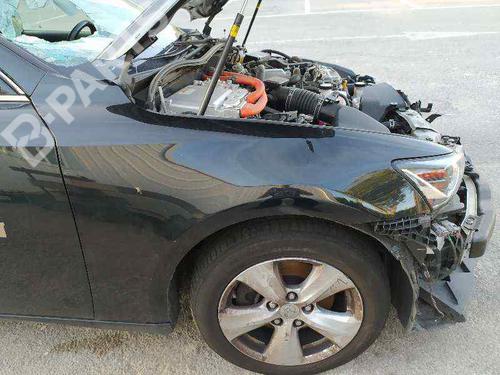 right-front-fenders-lexus-is-iii-_e3_-300h-ave30_-ave30r-2013-8246156 main image