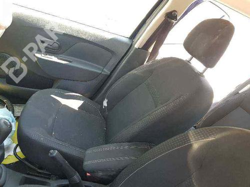 right-front-seat-dacia-sandero-ii-10-sce-75-b8jc-b8jd-cairbag-2012-8197464 main image