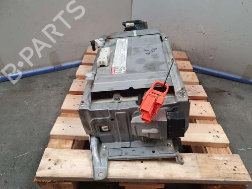Used Battery TOYOTA YARIS (_P13_) 1.5 Hybrid (NHP130_, NHP130) (101 hp) 18820726