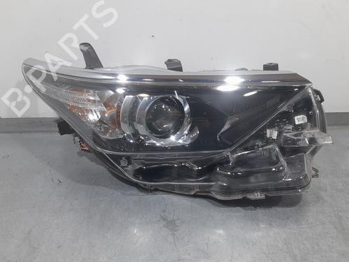 Phare droit TOYOTA AURIS (_E18_) 1.4 D-4D (NDE180_, NDE180R) (90 hp) 30154161